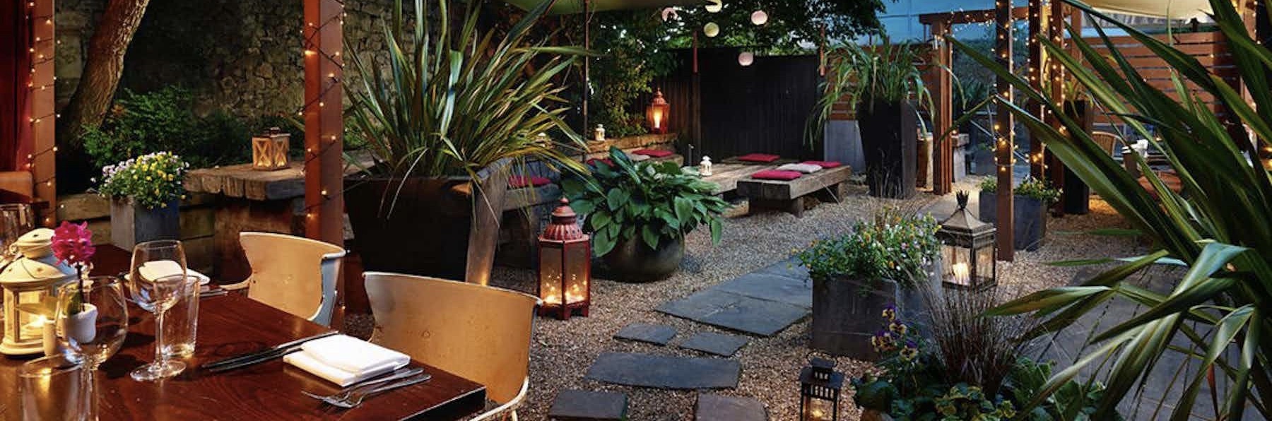 al-fresco-christmas-drinks